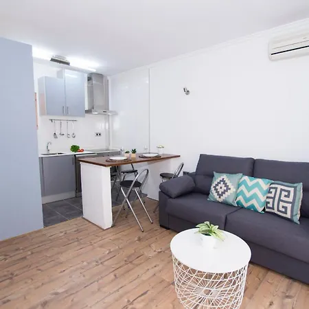 Apartment Cosy Close To Sea, Wifi, Air Cond